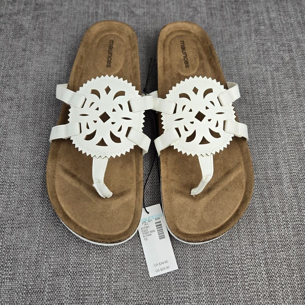 NWT Maurices Alyssa Medallion Sandals White Woman Size 10